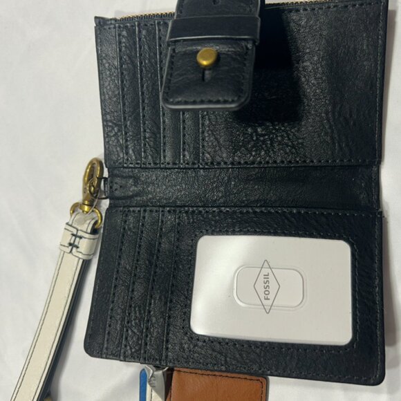 Brand New Fossil Willa Small Tab Black Wallet with a Wristlet Strap - Picture 8 of 9
